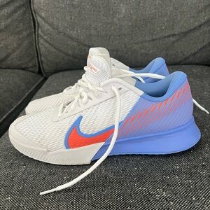 Nike Vapor Pro Women's Tennis Shoe